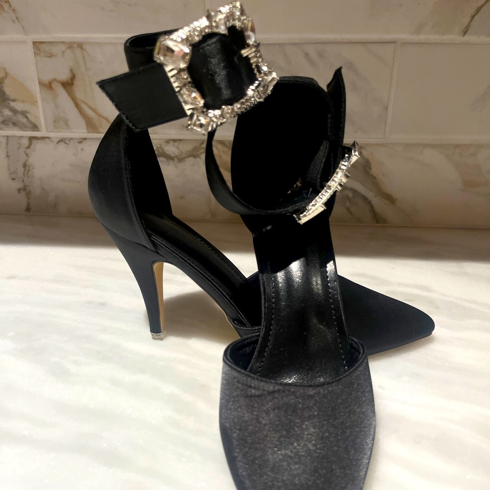 New Black Satin Heels size EU 41, (8.5 US) never worn
